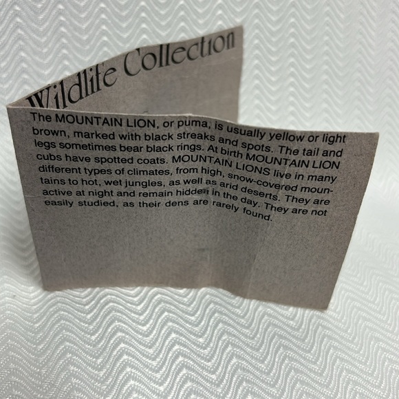 Wildlife collection lapel hat pin - Picture 6 of 7